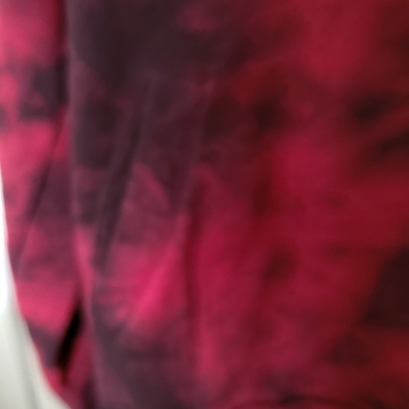 !!SOLD!! Hot Topic Red & Black Tie-Dye Lace-Up Hoodie 2x - Picture 5 of 12